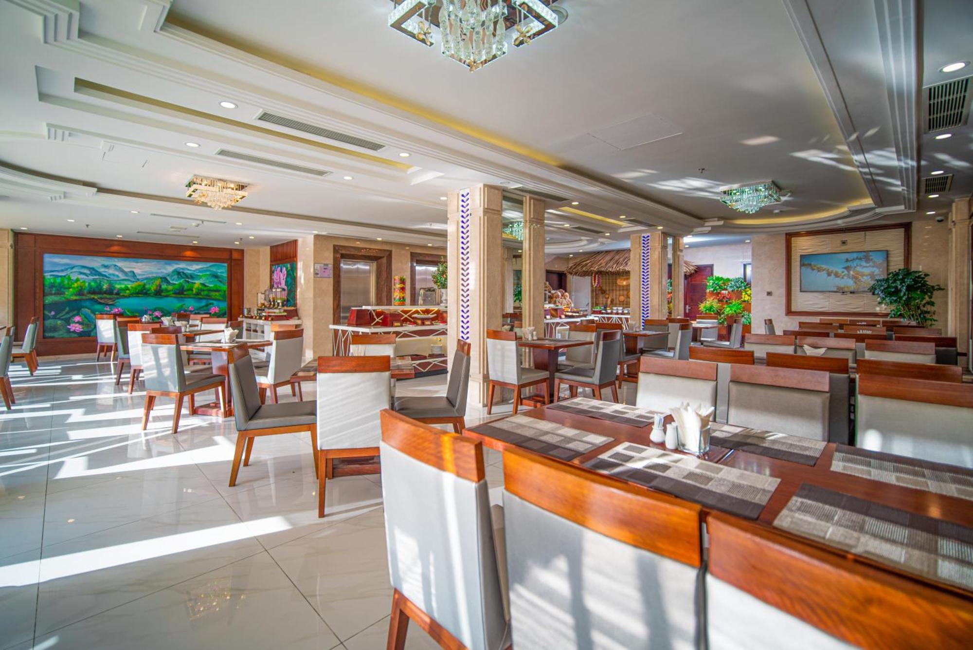 Khách sạn Khách Sạn&spa Alani 4*